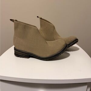 Charleston Shoe Co. Barcelona ankle boot in a tan or brown herringbone pattern